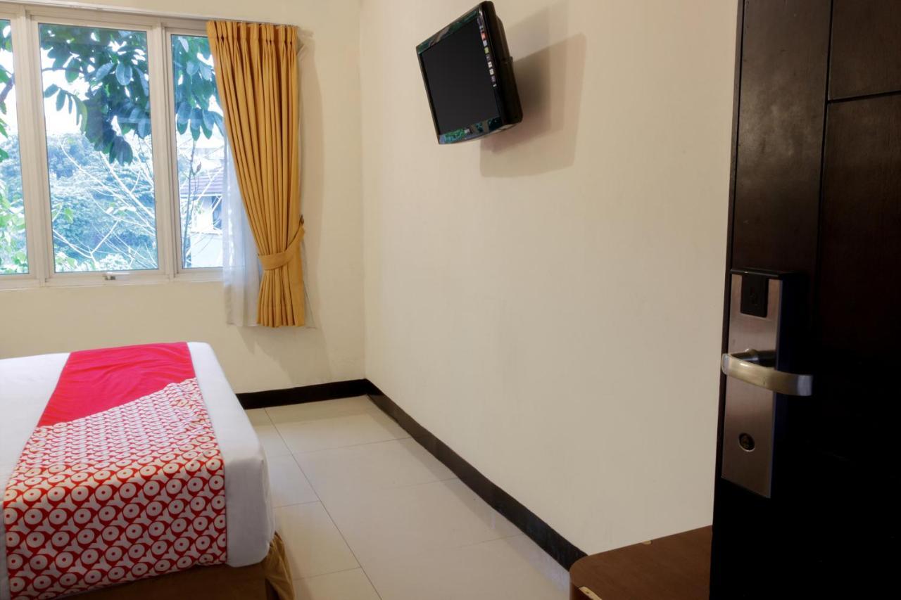 Oyo 167 Dago'S Hill Hotel Bandung Exterior photo